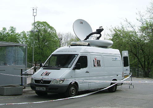 Link SNG satellite truck.
